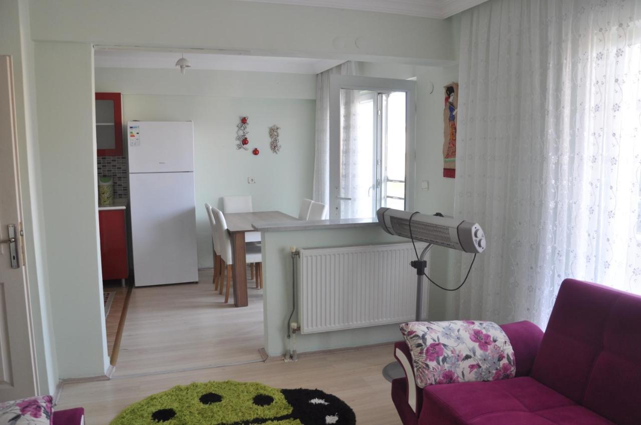 Balci Apartment Ечеабат Екстериор снимка