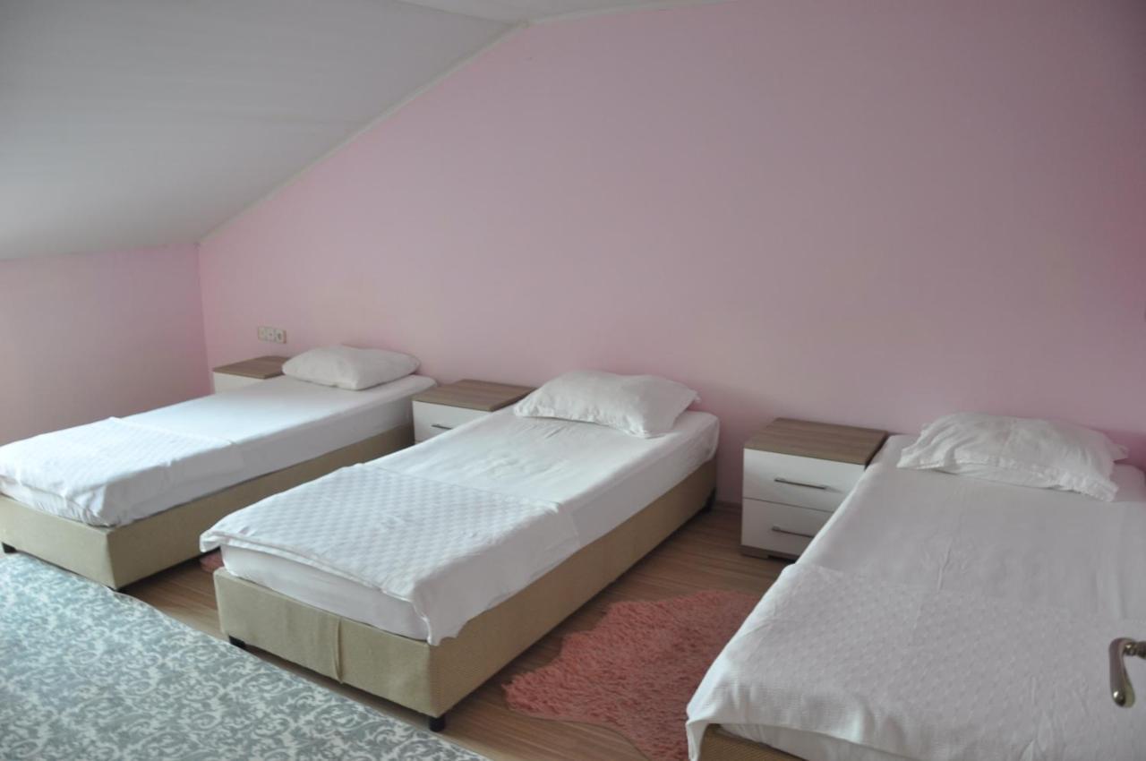 Balci Apartment Ечеабат Екстериор снимка